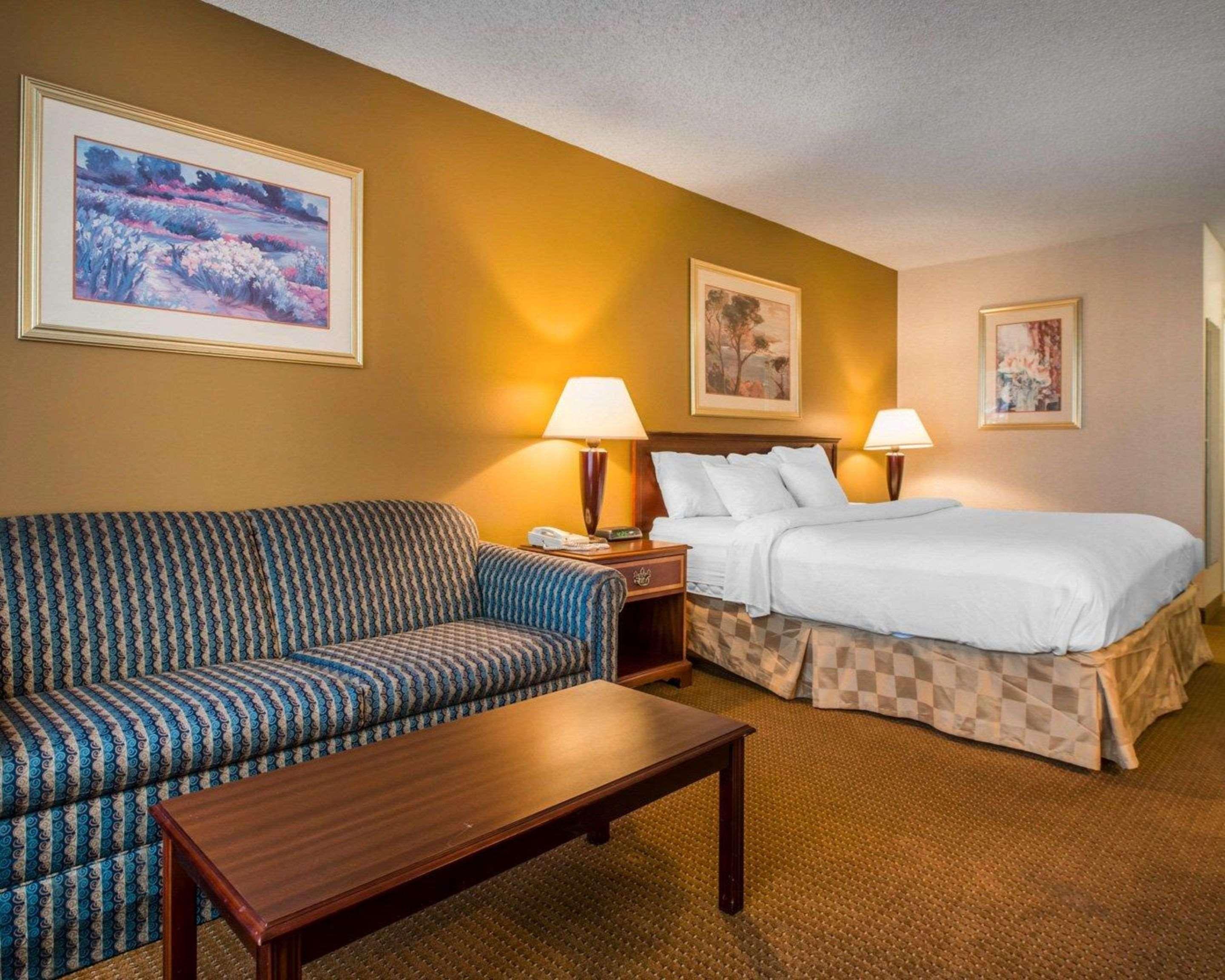 Clarion Inn And Events Center Pueblo North Eksteriør billede