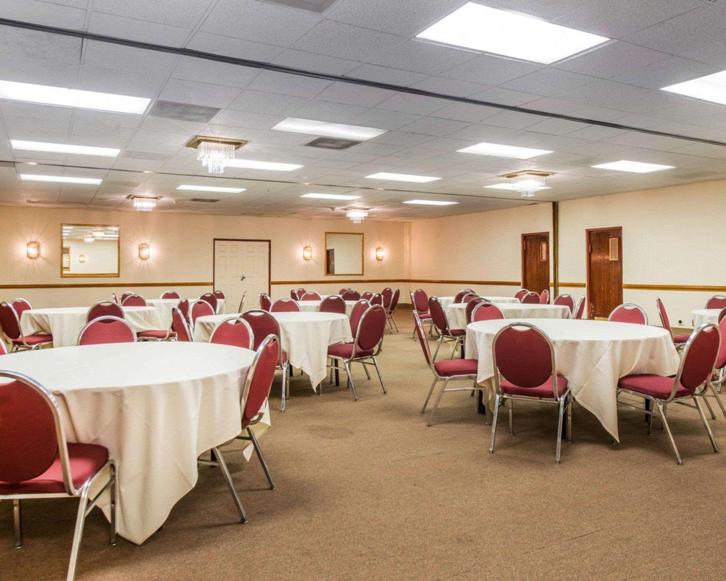 Clarion Inn And Events Center Pueblo North Eksteriør billede