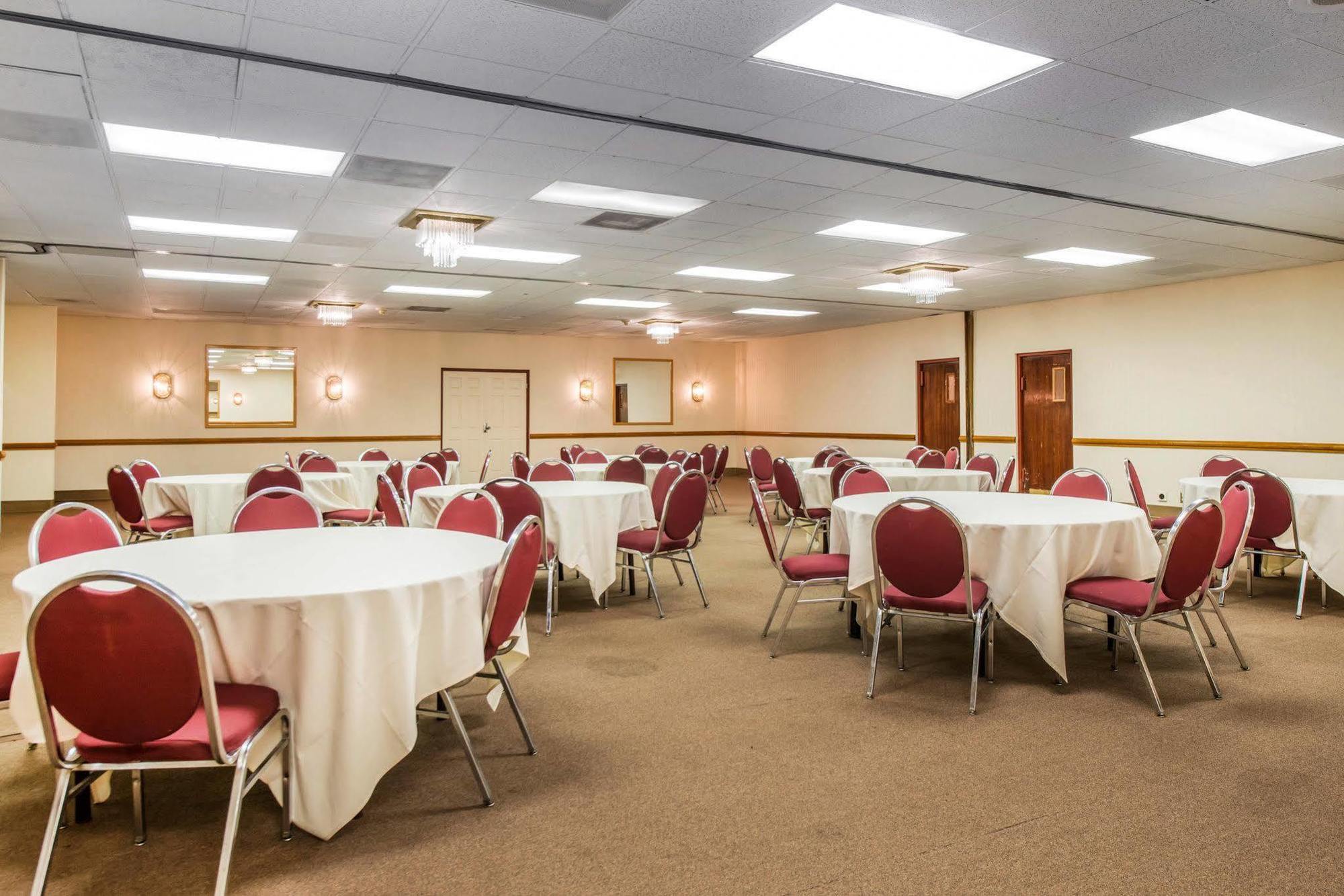 Clarion Inn And Events Center Pueblo North Eksteriør billede